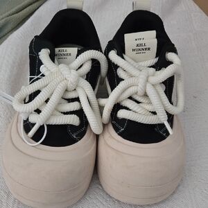 Killwinner Black and White Womens Sneakers